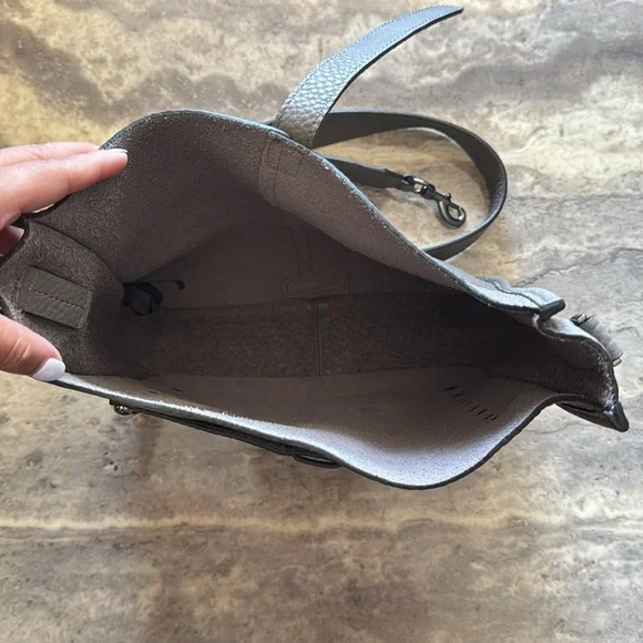 Rebecca Minkoff Unlined Feed Bag - Picture 4 of 9